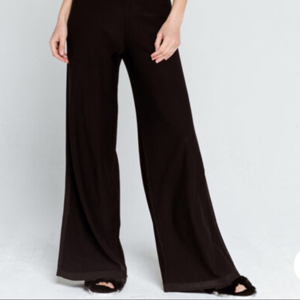 Free people Show off Womens Set